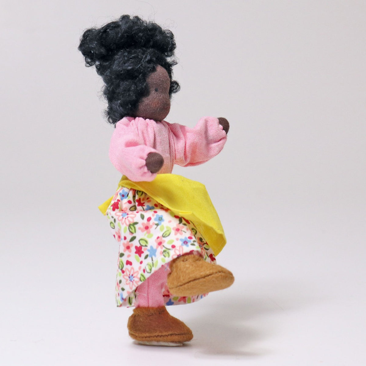 Dukke - Mrs. Ebony