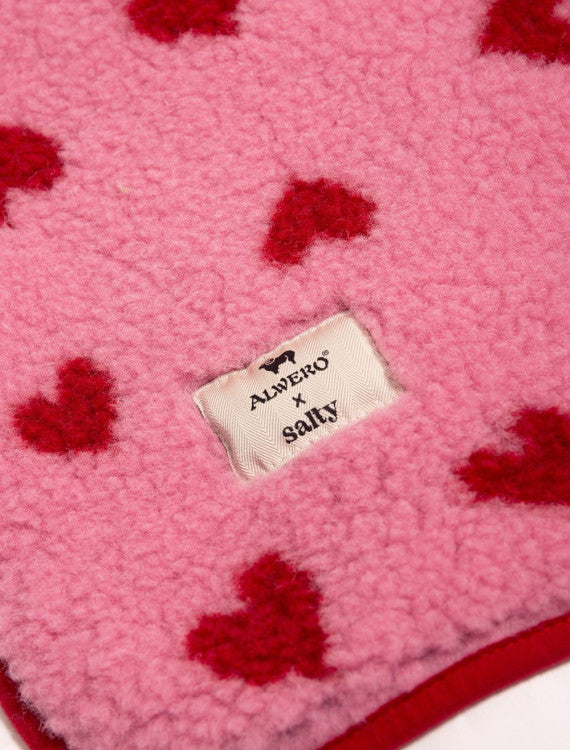 Alwero x Salty Stitch pledd i tovet ull, Bubble gum heart
