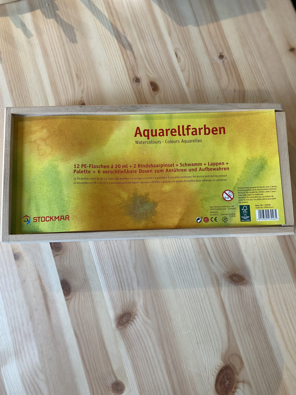 Stort malesett med flytende akvarellmaling