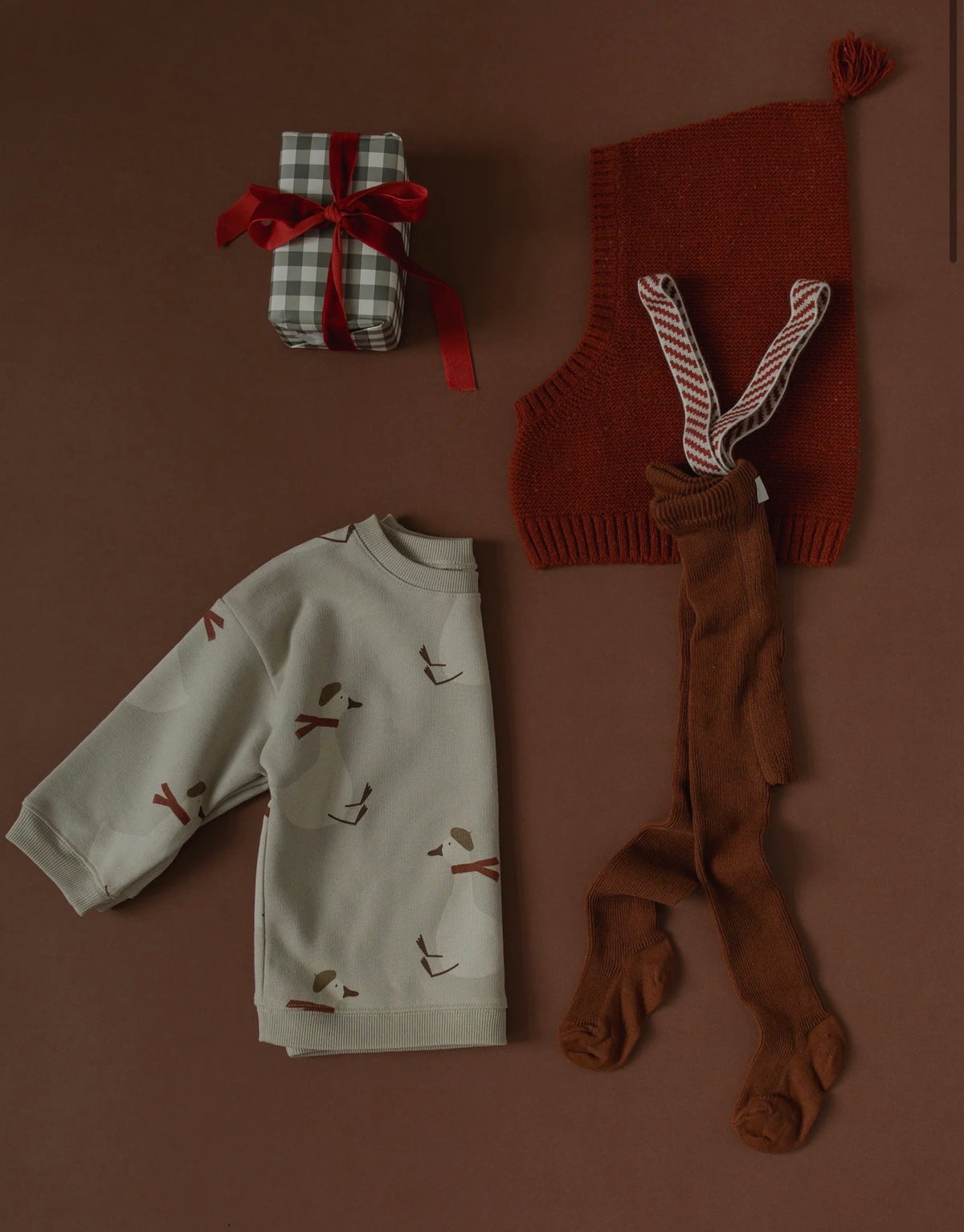 Footed Christmas Patterned - Cinnamon