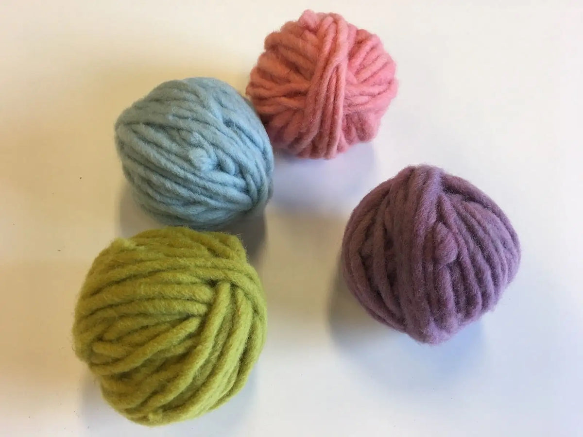 Plant-dyed naturlig ullgarn - Pastell