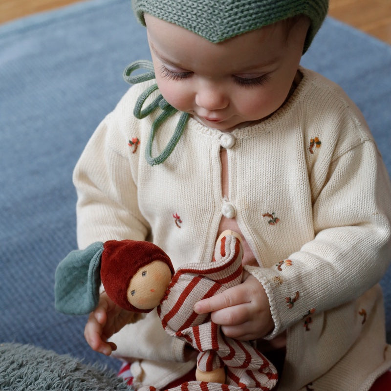 Sovedukke - Kastanjebaby - 25cm
