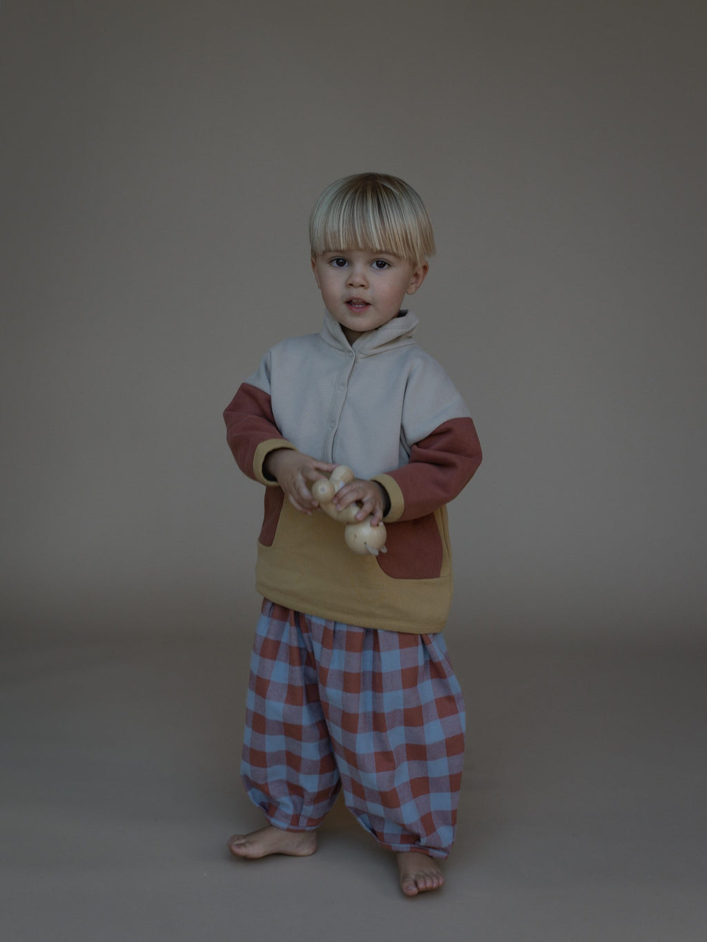 COLOUR BLOCK SWEATER