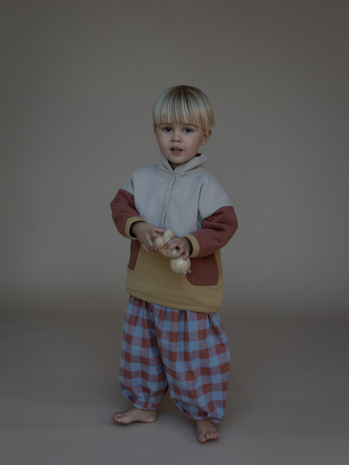 COLOUR BLOCK SWEATER